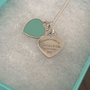TIFFANY & Co. “Return to Tiffany” blue double heart pendant with chain
